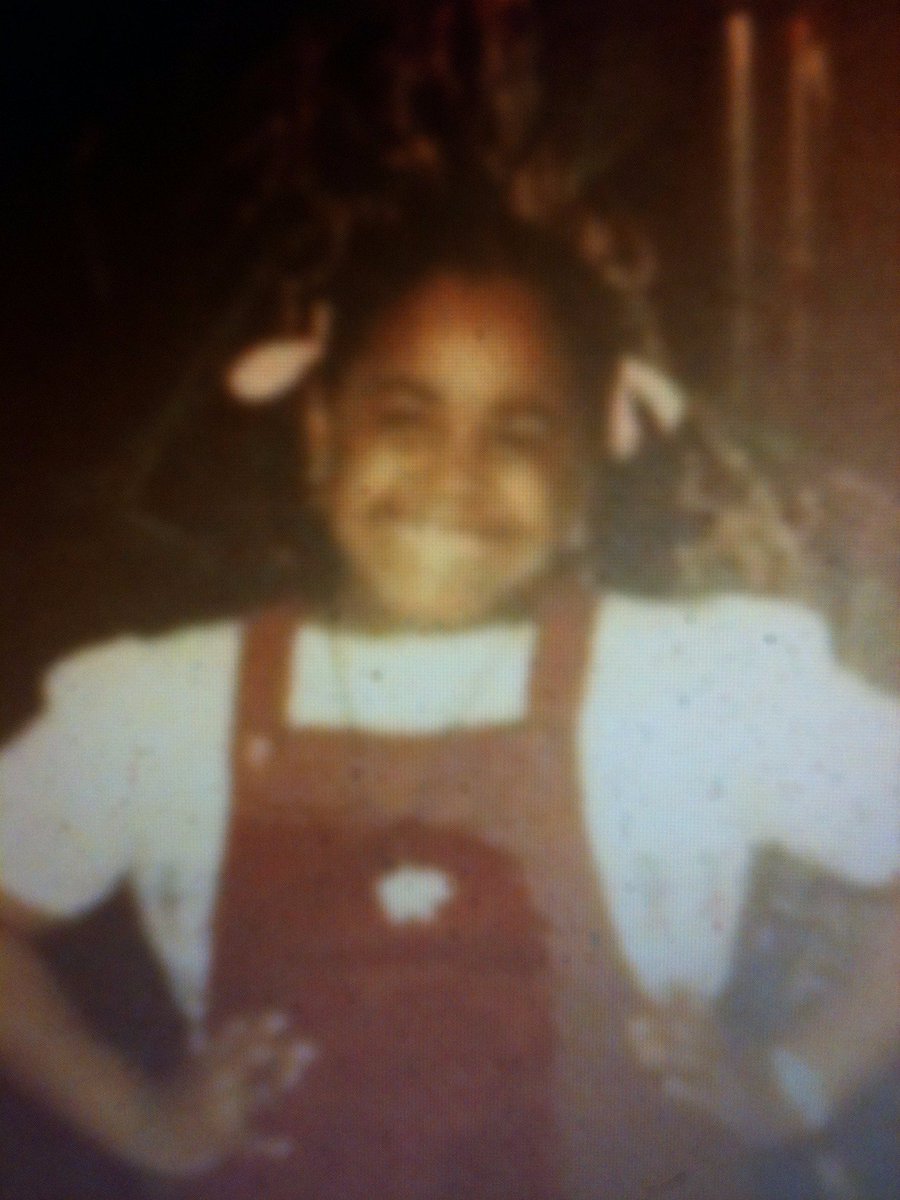 AdriMckinnon76's tweet photo. i wish i was a kid again :D how i look happy here #adrianaatage6 #melookhappy #withoutproblems https://t.co/DOxQZi1wyP