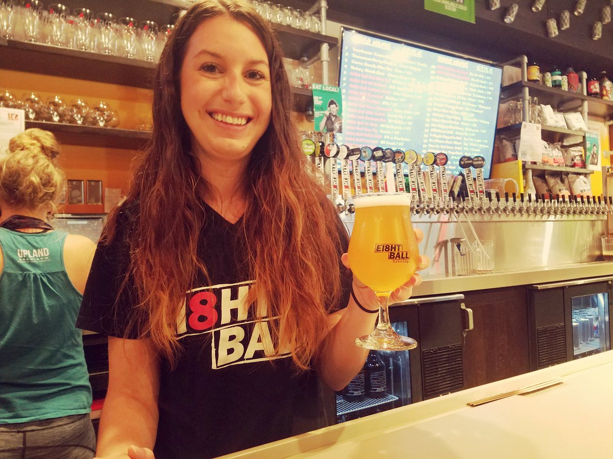 BitesnBuzz's tweet photo. Visiting with Liz at the @Ei8htBallBrews for a Tiny Pig #Siason. #Cincy #Cincinnati #KYBeer #CincyBeer #CraftBeer https://t.co/fIUOLK5ZdK