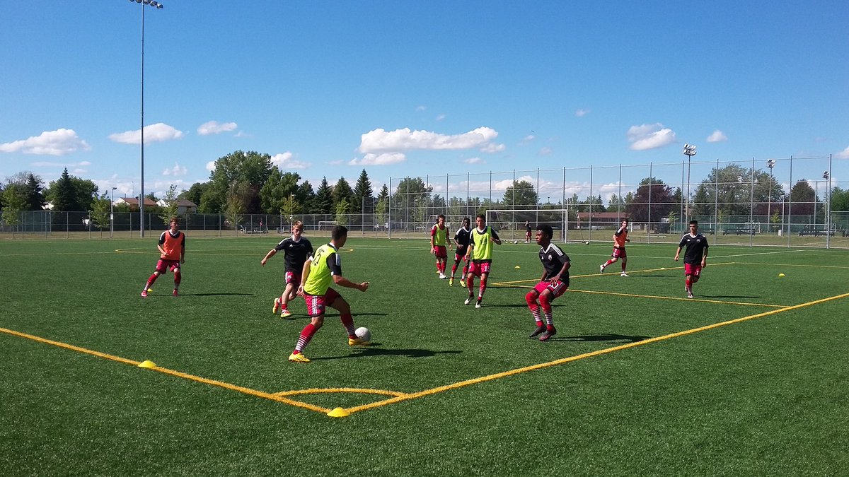 Debut du match Longeuil CS -Ottawa Fury FC dans 23 minutes #CSLOFFC