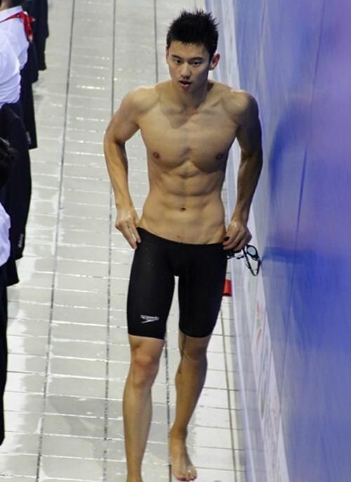 enthusiastae's tweet photo. Mi sono appena casualmente segnata tutti gli orari delle gare di nuoto maschili, non so proprio come sia successo https://t.co/va4msc84eW