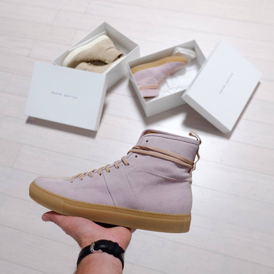 high top roamer //

<a href="/revolveman/">REVOLVEman</a>