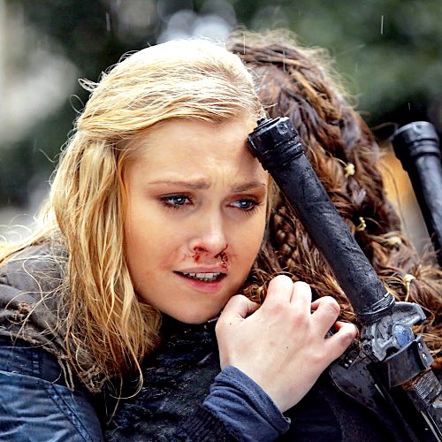 onewiththegay's tweet photo. Retweet - #Clexa  ( The 100 ) 

Fav/Like - #Bellarke  ( The 100 ) https://t.co/zT7rPrvFyK