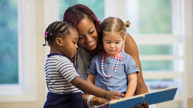 WeAreTeachers's tweet photo. 11 Ways to Make Your Classroom Parents Adore You. Going to try No. 4.  https://t.co/2K8bN01jzg #edchat #elemchat https://t.co/irIkStDdoT