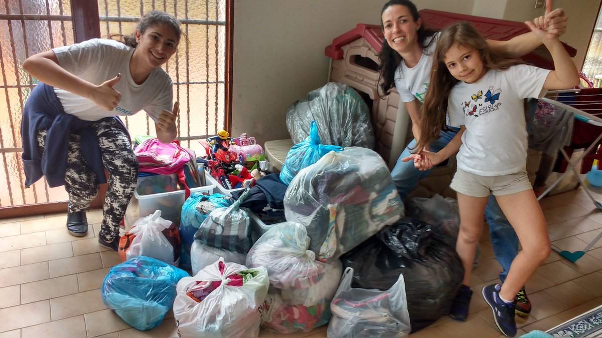 sonrisasenmov's tweet photo. Aquí seguimos y no paramos, Gracias o a Neyla Vasquez. #cambiandovidas #sonrisasenmovimiento #saludbucal https://t.co/zg5fgd0T60