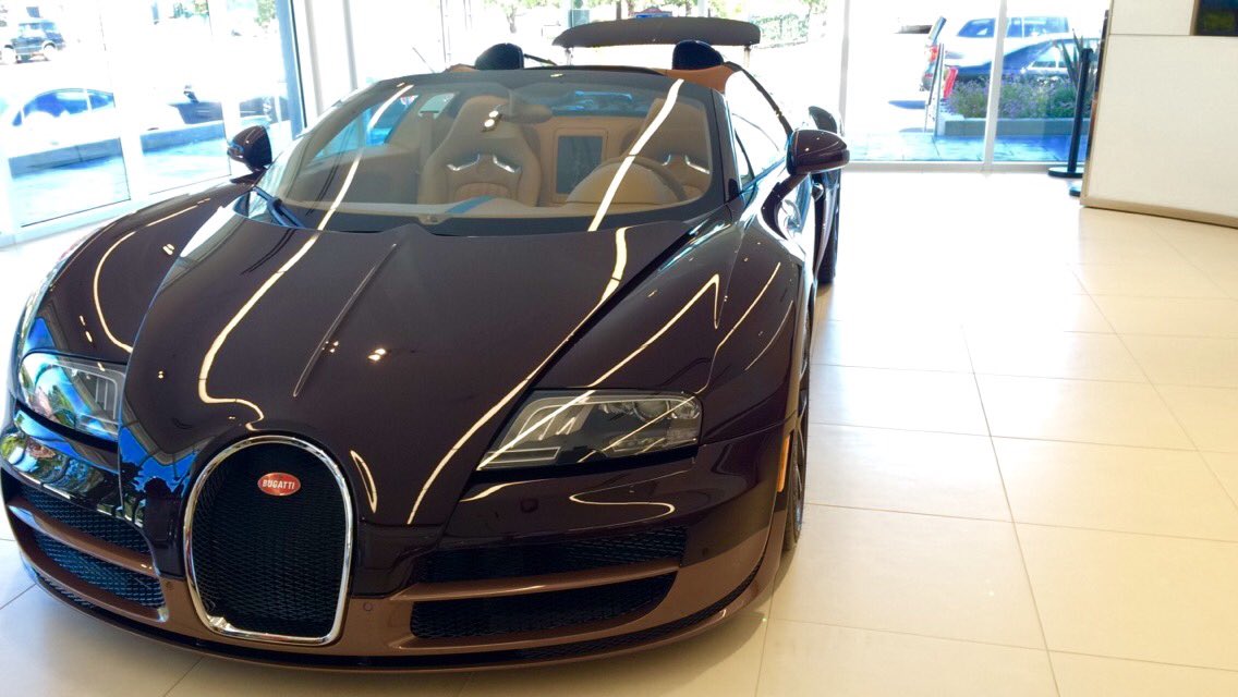 MotorKings's tweet image. 2014 Bugatti Veyron Grand Sport Vitesse Rembrandt