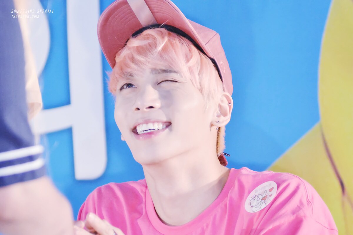jong_xx's tweet photo. 君の笑顔をたくさん見たいんだ
SHINee Jonghyun bot

#RTしたbotとペンを迎えにいく
#RTしたbotとぺンを迎えにいく https://t.co/odMC9ho0xW