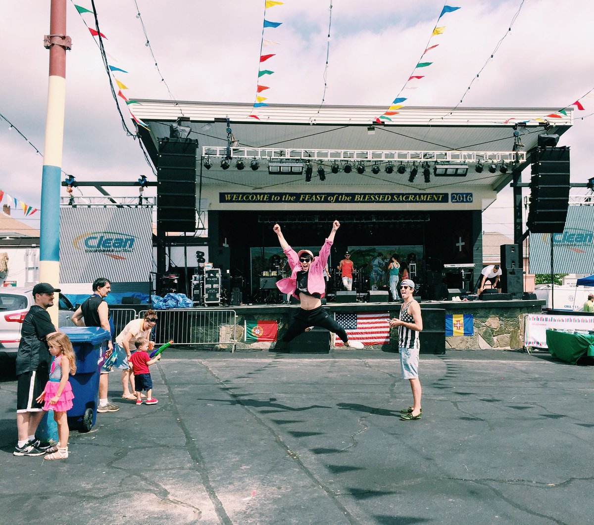 exp_edition's tweet image. Catch us today @ 4:30pm on the Main Stage @ #MADEIRAfestival! See ya there!! 🤘🤘🤘🤘🤘#FeastoftheBlessedSacrament