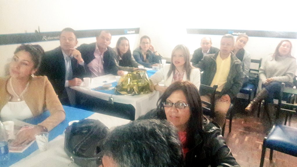 leito6125's tweet photo. Unidad Regional de Emprendimiento, Empresarismo y Fondo Emprender Boyacá presenta propuesta SBDC, a todo el equipo. https://t.co/JK59m4KPRD