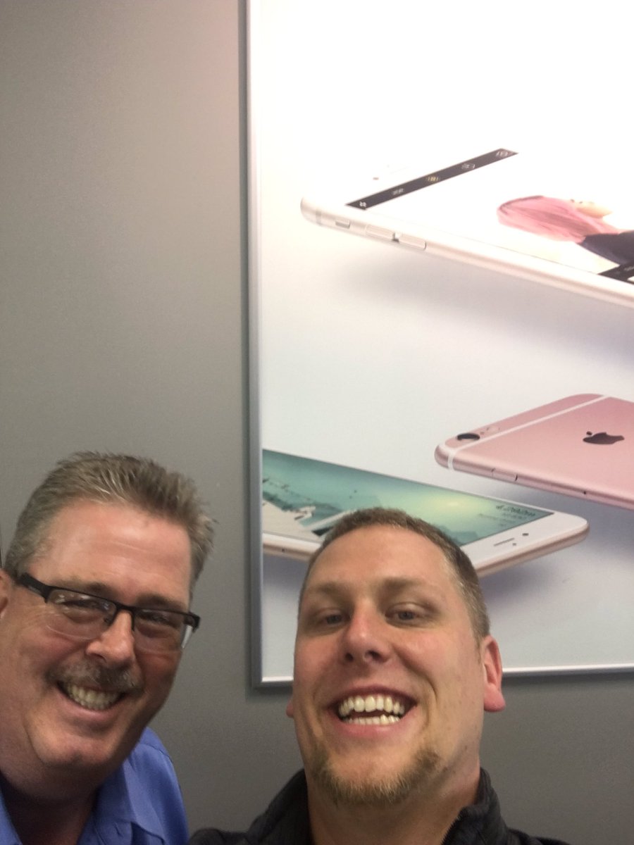 Sprint Store 1809 tweet media