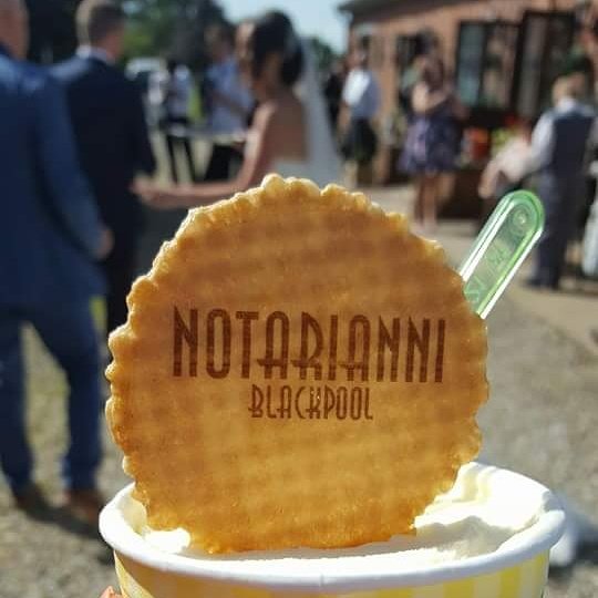 Going to a wedding and having a @Notarianniices as a welcome! #perfect #besticecreamintheworld #heyeswedding