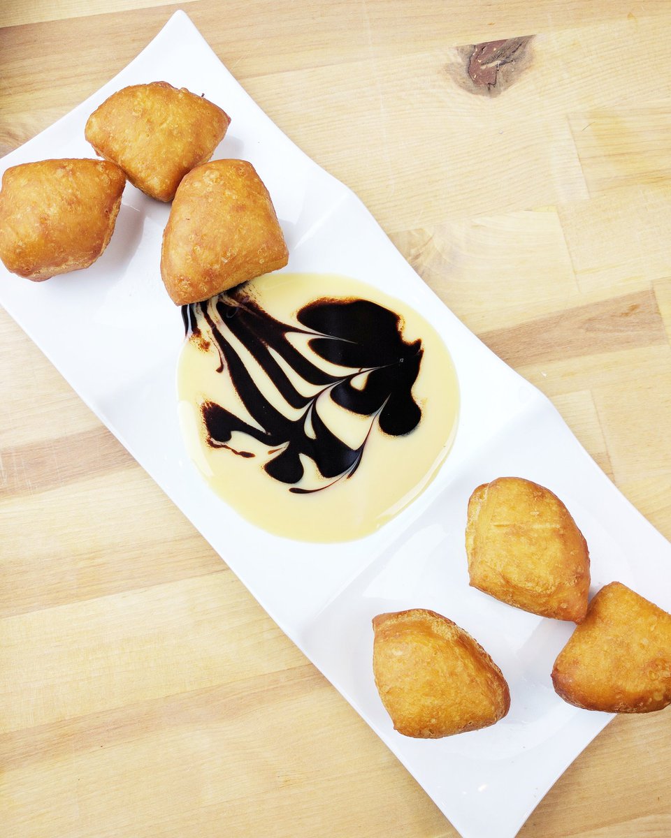 gosushimaki's tweet photo. #ImOnlyAwakeBecause I need my sweet fix... #thaidonuts https://t.co/wWhe9K9r7k
