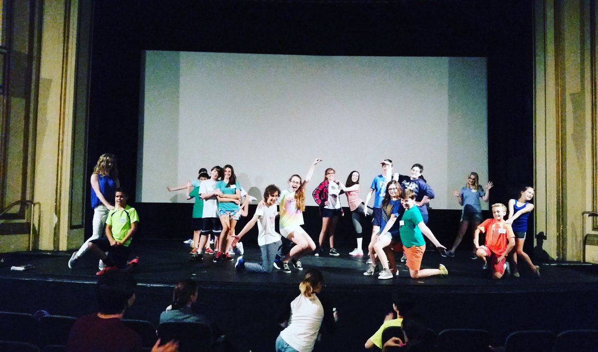 FirebirdPxv's tweet image. These kids are all Shipoopi'd out #firebirdtheatre #musicmanjr