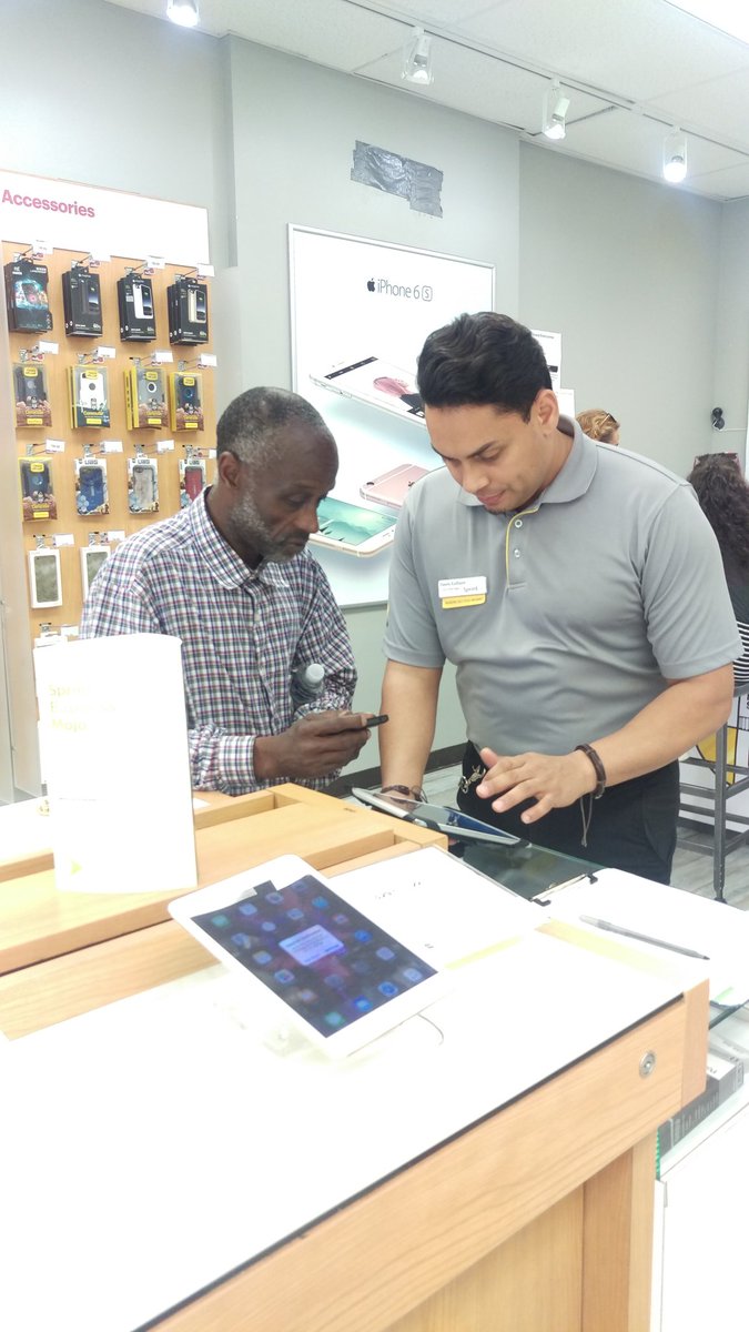 Boost_TonyP's tweet photo. Another Cricket Wireless port-in @MobileCity #KeepThoseSalesComing #SprintSaysThanks  @Sprint4NYC #BKStrong https://t.co/1YkH4vJTzY