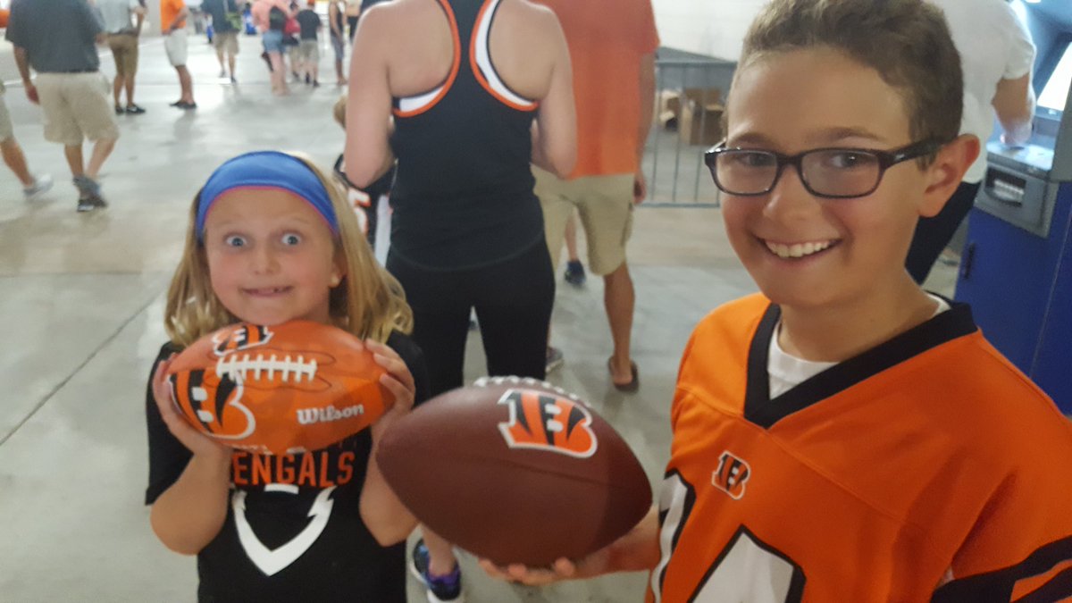 sspicer4's tweet photo. Ready for family day! #LetsRoar #hooday https://t.co/INOS9BA3Rp