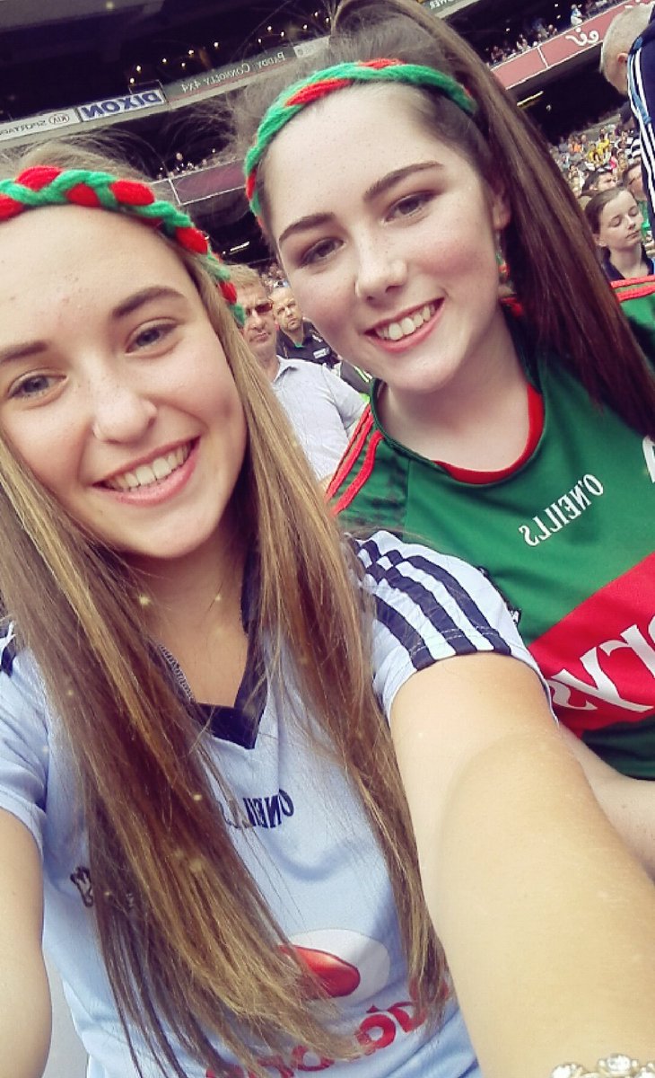 megwoods20's tweet photo. MON MAYO❤💚❤💚 #fanwall#gaa#mayo https://t.co/7QTo2ChYgh