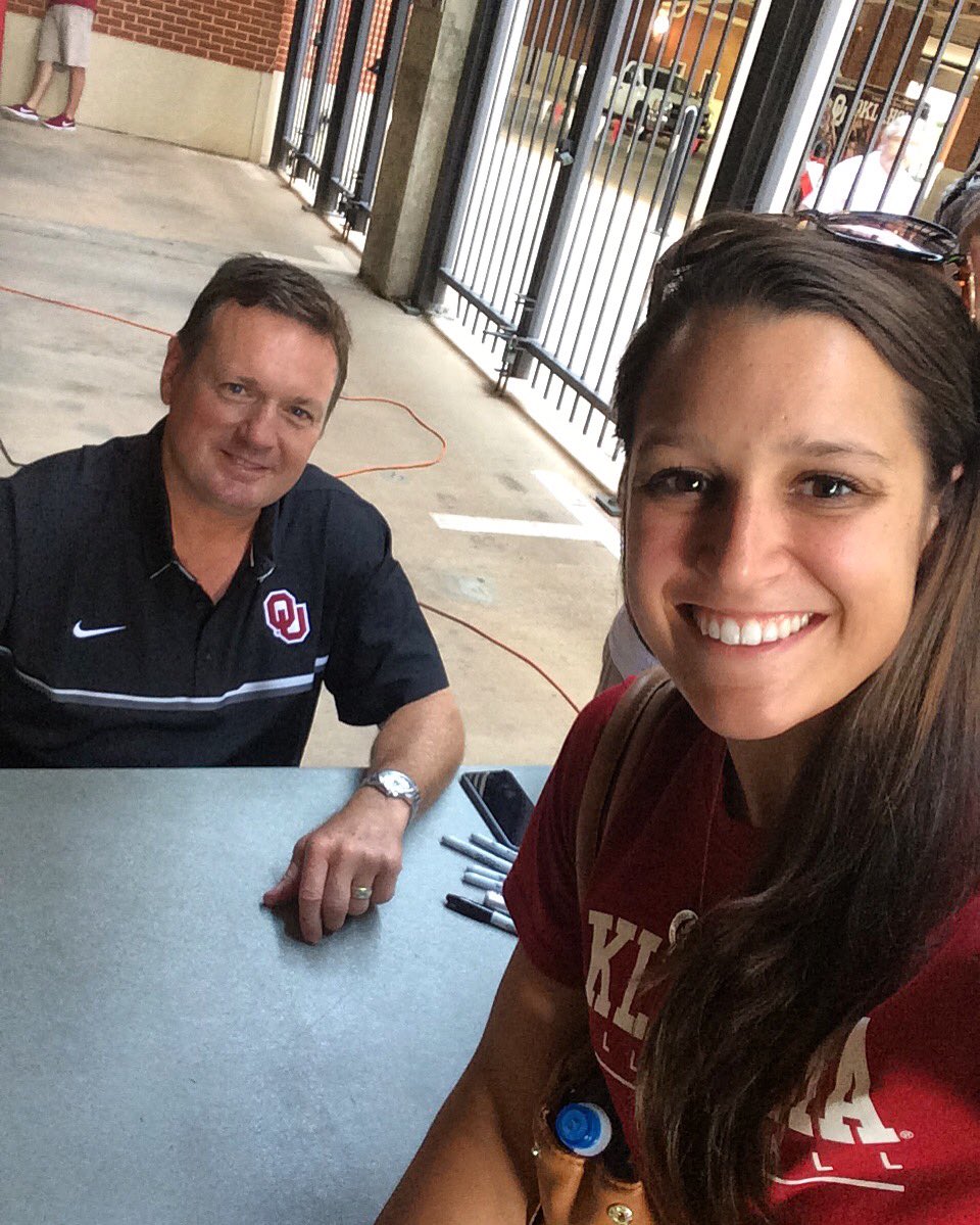 kcarp5's tweet photo. Coach selfie!!
hey @OU_CoachStoops, you should come to some volleyball games this year😊 #OUVB #Stoopthereitis https://t.co/H4k7vcEiXw