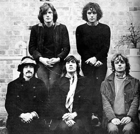 77MASH's tweet image. The only know of al five #PinkFloyd members together, 1968.