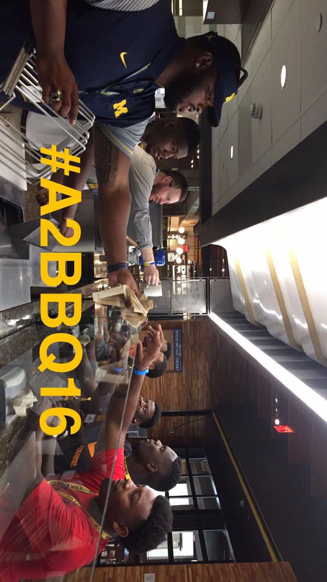ajdillon7's tweet image. Team Wheatley/Jay Harbaugh at South Quad #A2BBQ16
