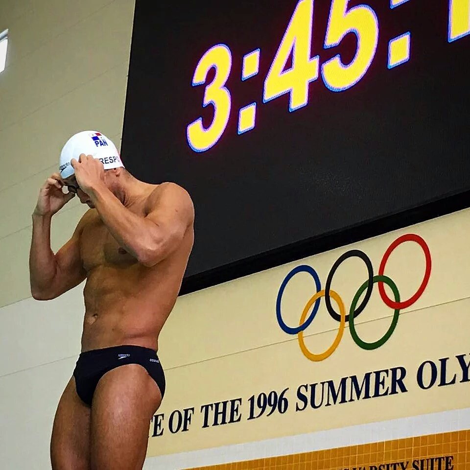 Hoy desde las 12:30 pm Edgar Crespo a la pileta 100 metros pecho, heat 2, carril 7.