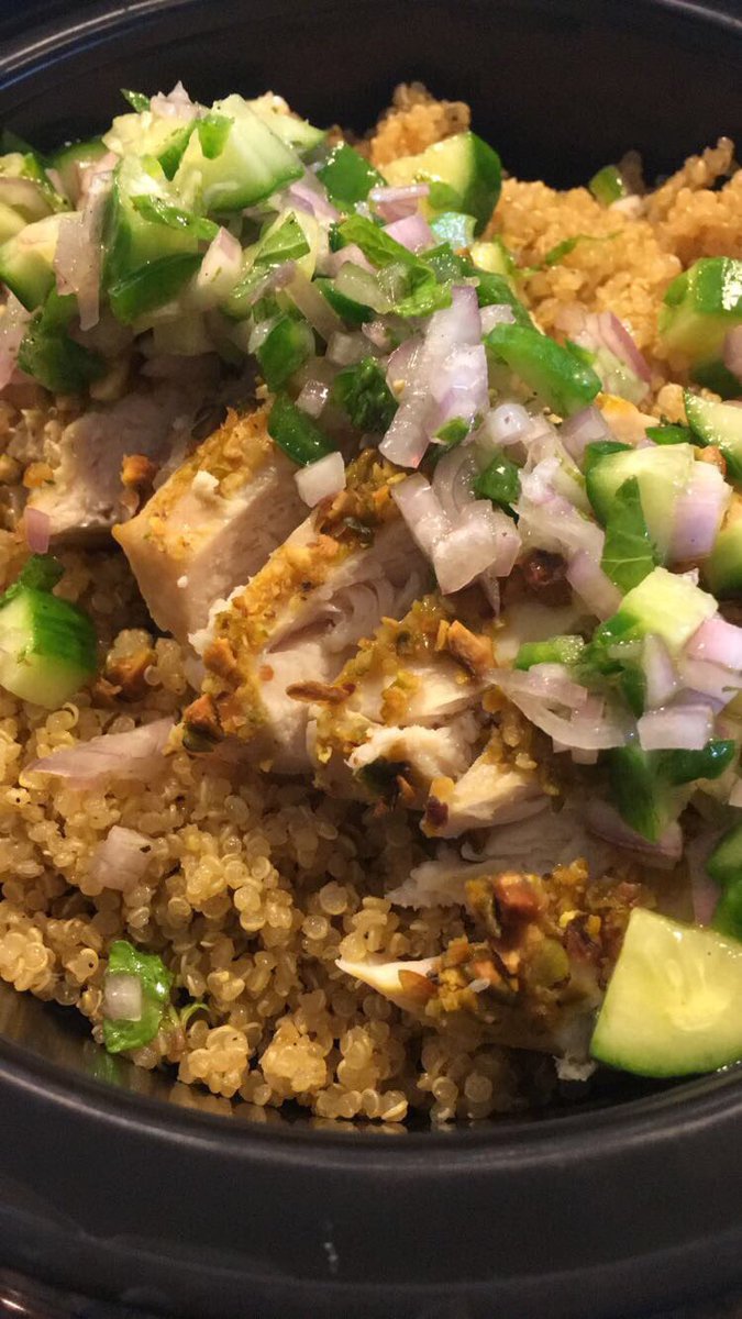 JessicaGrilliot's tweet photo. Pistachio crusted chicken over quinoa, topped with cucumber jalapeño salad. #hellofreshpics
https://t.co/SmJ8Qlaqdx https://t.co/DK61iLnf7J