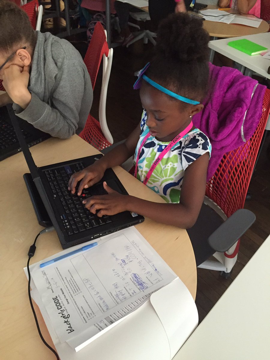 volunteerBGCDC's tweet image. We&apos;re now using scratchpad to code the body our webpage! #BGCSummerofCODE2016 #BGCDC