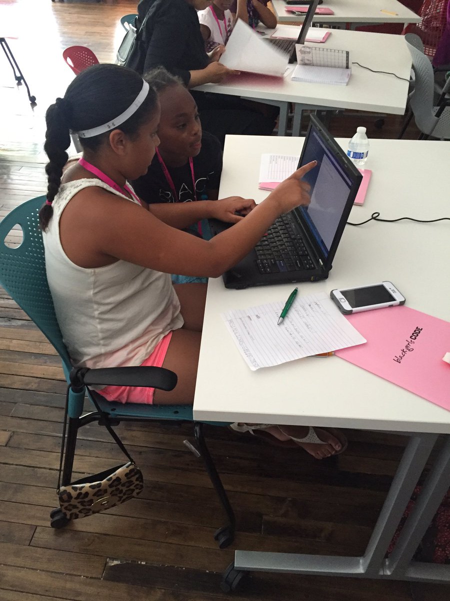volunteerBGCDC's tweet image. We&apos;re now using scratchpad to code the body our webpage! #BGCSummerofCODE2016 #BGCDC