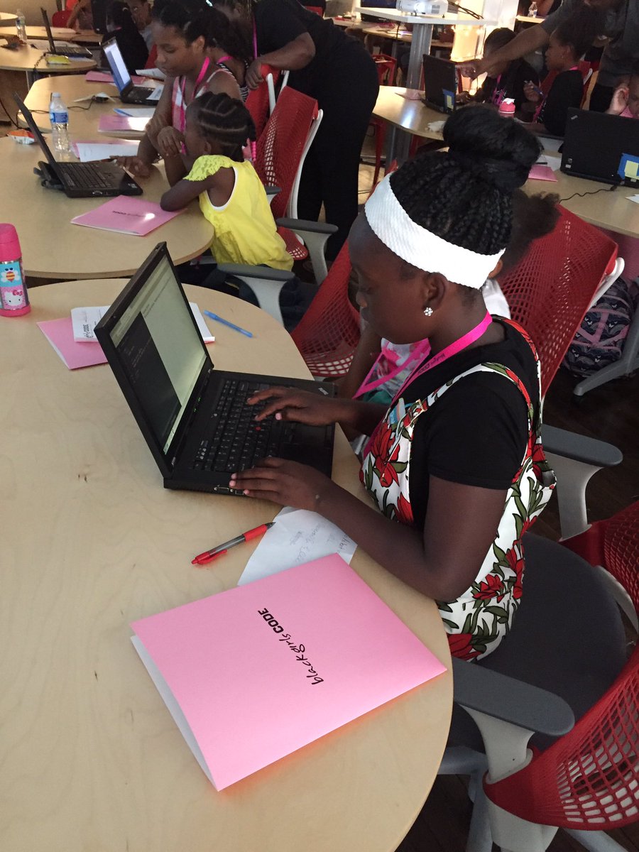 volunteerBGCDC's tweet image. We&apos;re now using scratchpad to code the body our webpage! #BGCSummerofCODE2016 #BGCDC