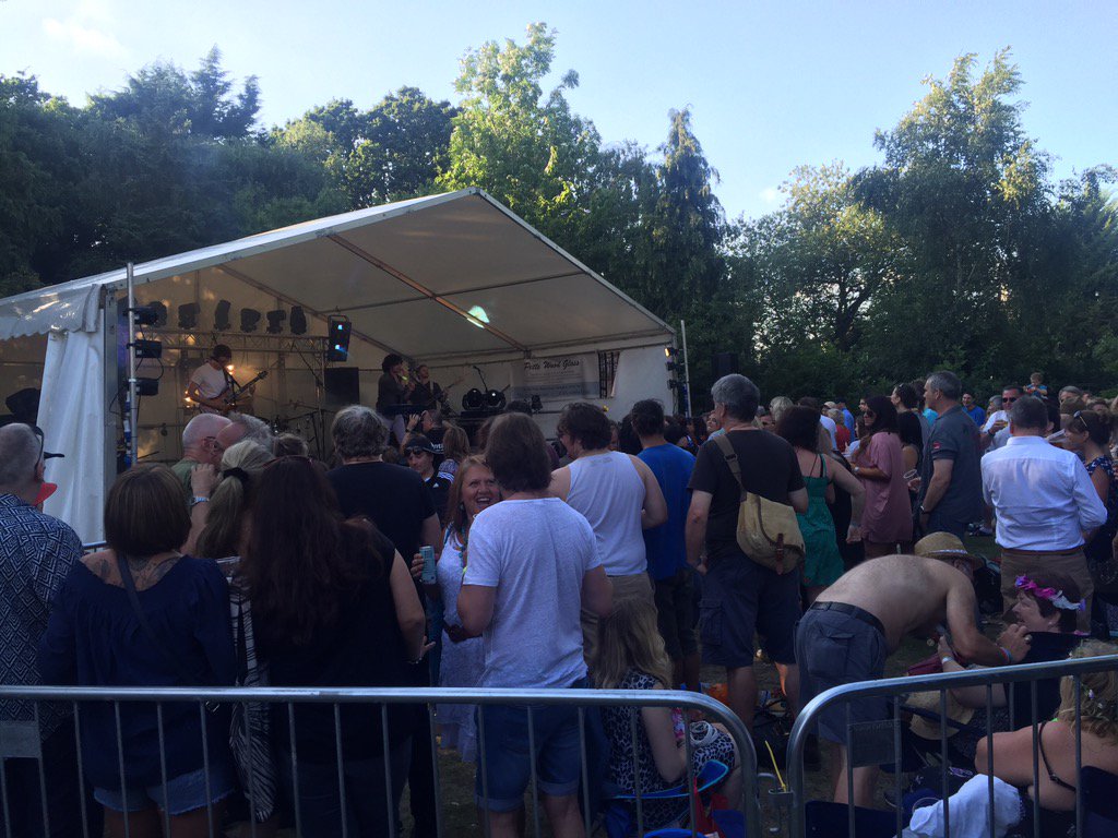 PWoodCalling's tweet photo. Shenanigans #pws2016 #pettswoodstock https://t.co/U4GvdLLq5q