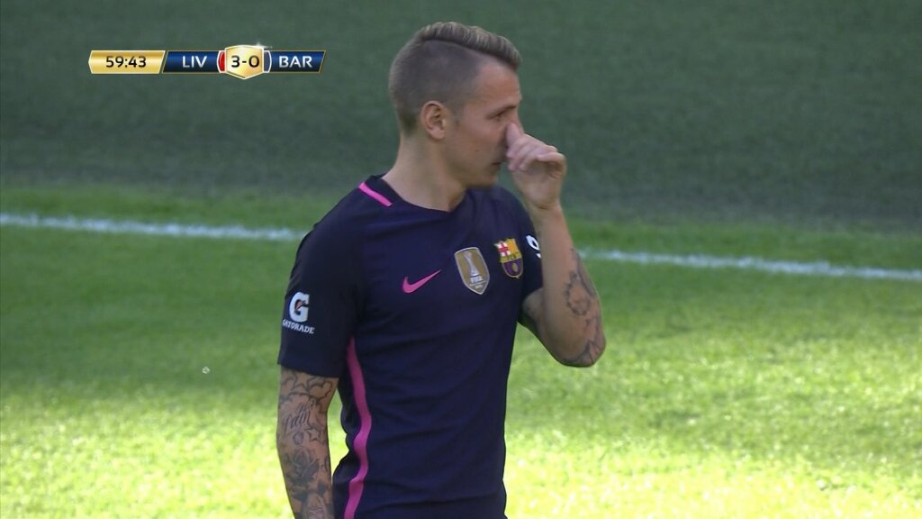 clappingmedia's tweet photo. Lucas Digne vient de faire ses débuts avec Barcelone face à Liverpool. https://t.co/Yj3Cx4Ooi9