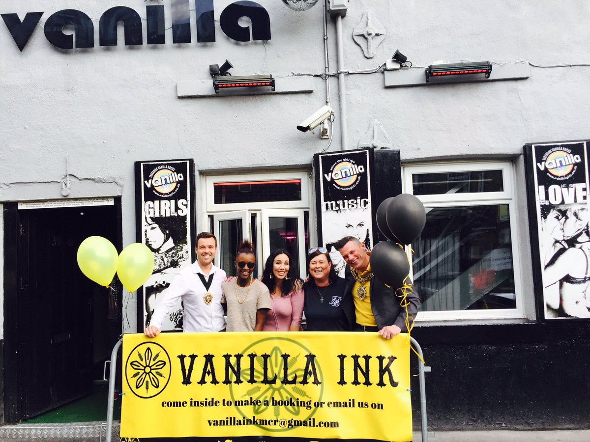 LordMayorOfMcr's tweet photo. I now declare Vanilla INK @VanillaMcr NOW OPEN great way of using space and promoting more businesses in OUR VILLAGE https://t.co/XERjv4Lom6