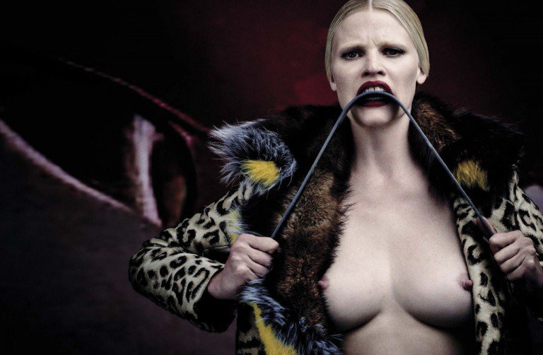 ExoCelebs's tweet photo. Lara Stone - Vogue Magazine (Italy) by Steven Klein ,August 2016 https://t.co/xya2l8FiiY https://t.co/q2XzfaAxMq