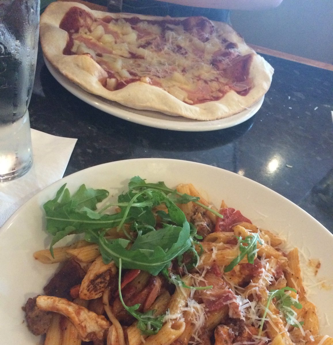 bethan_corner's tweet photo. @frankienbennys #Luke #frankiesfav #fossisland https://t.co/NIF2UDjBC1