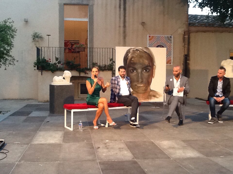 StonewallEventi's tweet photo. Eva Robin's si racconta al #GiacintoFestival Nature LGBT https://t.co/8jHgcxGnXq