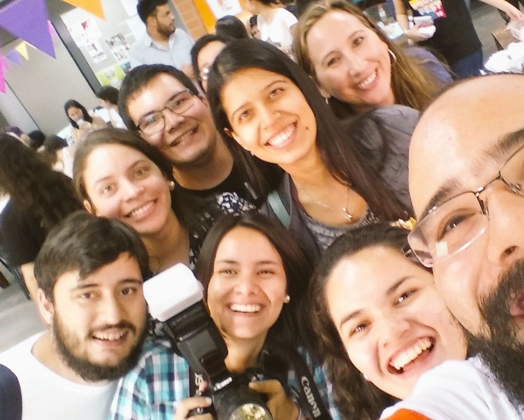 CrystalBlood's tweet photo. En el #YouthFestPy !! #Techauka @youthcouncilpy @alumniparaguay @techauka @laembajada @USAmbPY https://t.co/XUfbEfz58B