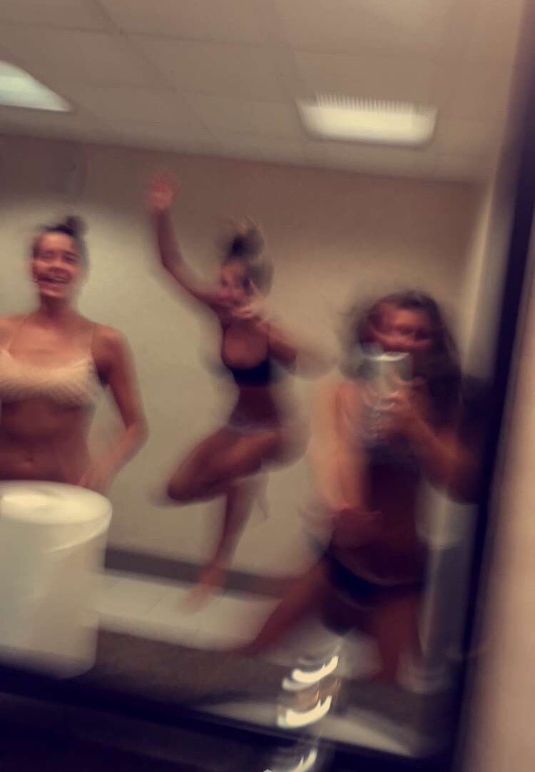 aidanmooney19's tweet photo. happy birthday to my sea lice bff ♡ miss u &amp; wish i could be there https://t.co/wjYrhkzabF