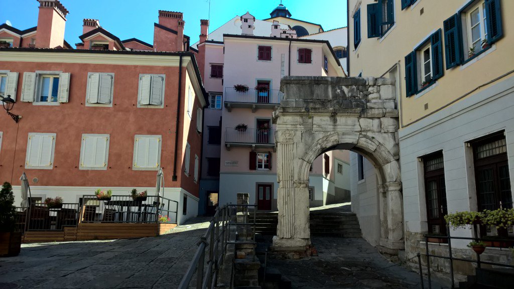 BackInItaly's tweet image. Trieste to Val Camonica – Day 3 backinitalyblog.com/2016/06/28/tri…