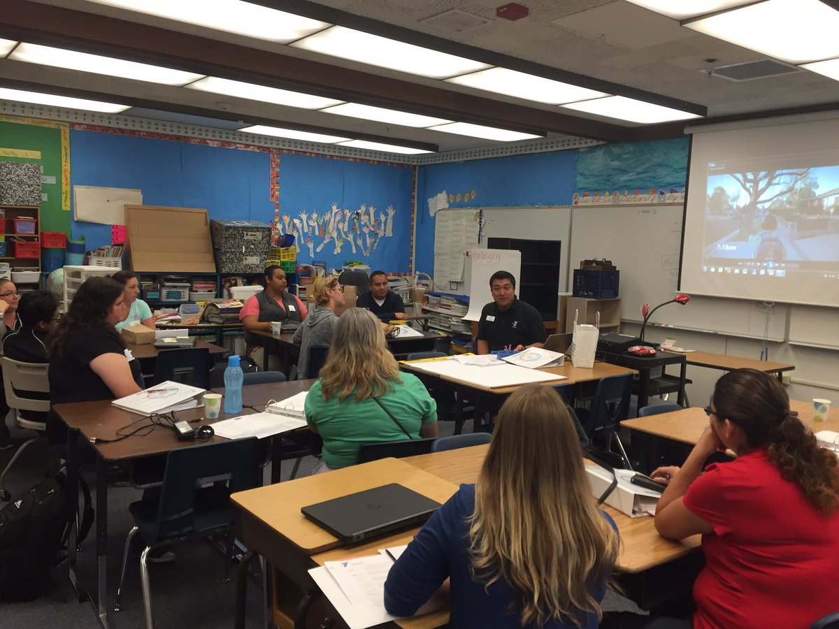 jagriswold7's tweet photo. After School Vision training! Learning about After School Upgrade #ASVision #relationshipbuilding https://t.co/SZqjCauRPX