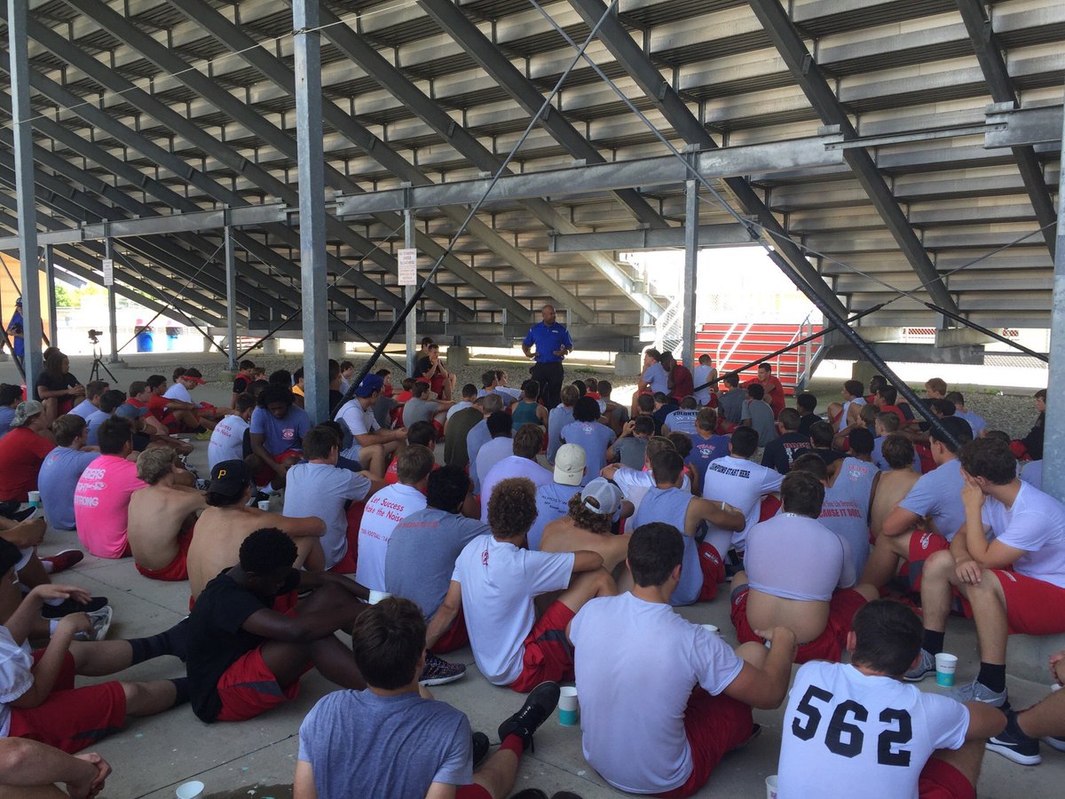 Former <a href="/Colts/">Indianapolis Colts</a> <a href="/GaryBrackett58/">Theta Network</a> from <a href="/Stacked_Pickle/">Stacked Pickle</a> speaking to the players yesterday. Thanks for the food, too.