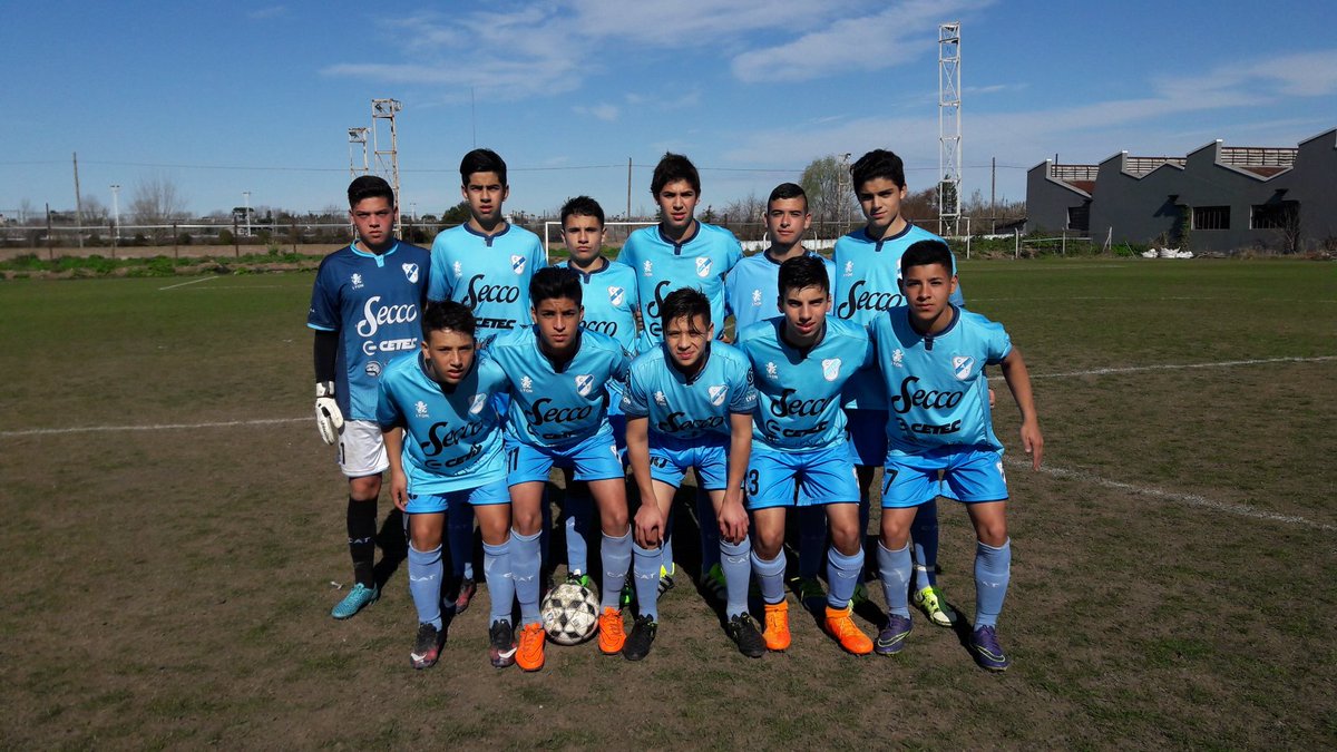 InferioresCAT's tweet photo. #Juveniles De esta forma salió la 9na que cayó por dos tantos a uno frente a Aldosivi. https://t.co/2GRvNkkiaC
