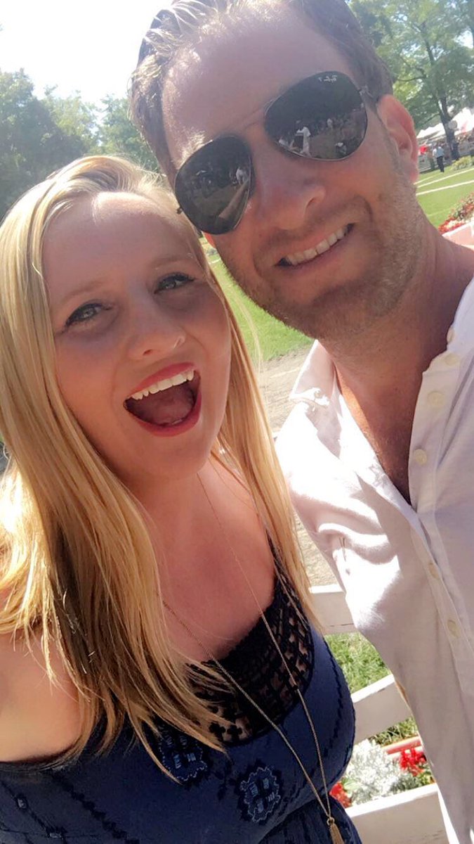 erinmoriarty95's tweet photo. Saturday's are for the boys and Saratoga 🐎 @stoolpresidente https://t.co/D3vTY7VZqW