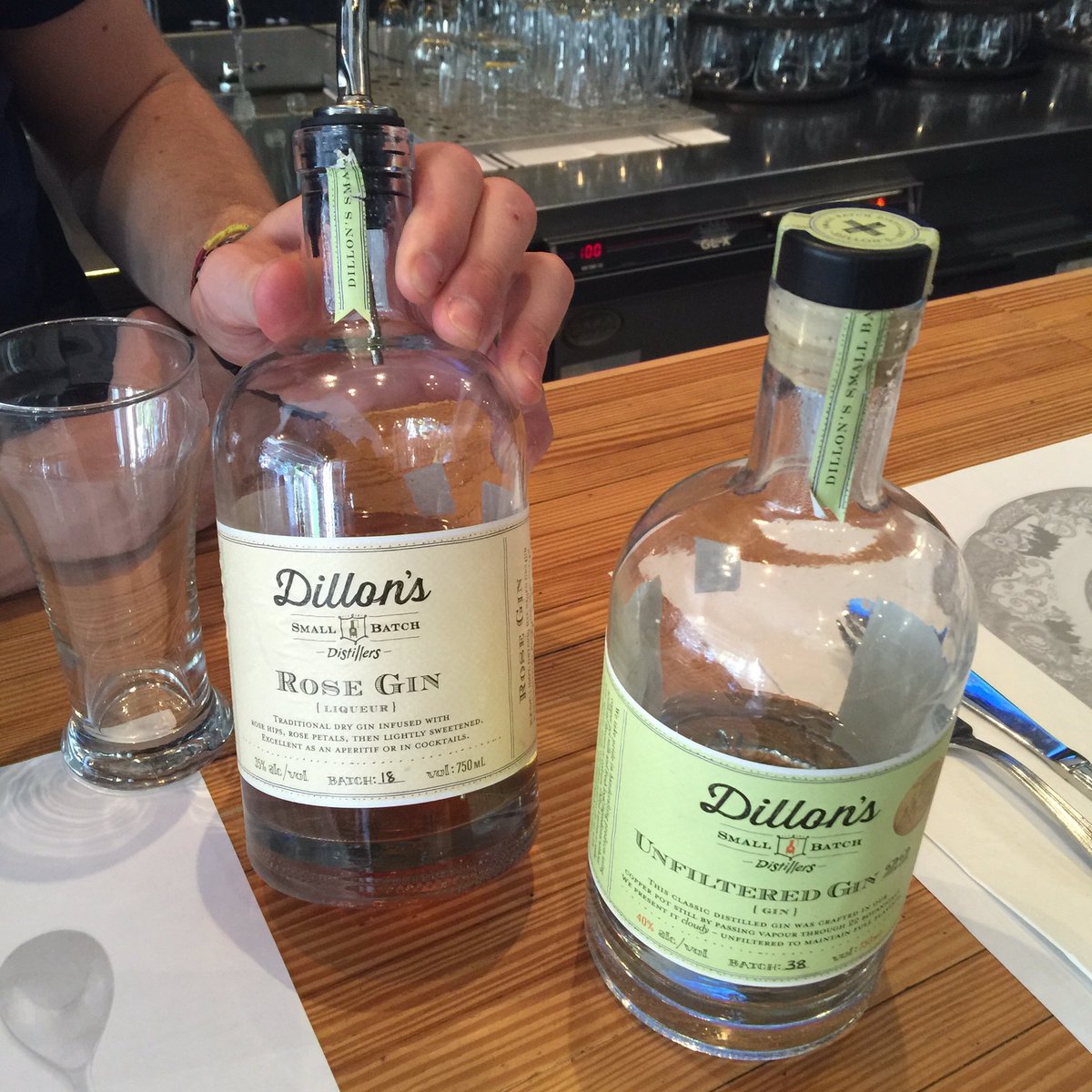 gideonstrauss's tweet photo. Trying out @dillonsdistills drinks at @LesEnfantsTerr. #ginquest https://t.co/GZEjr4N9Py