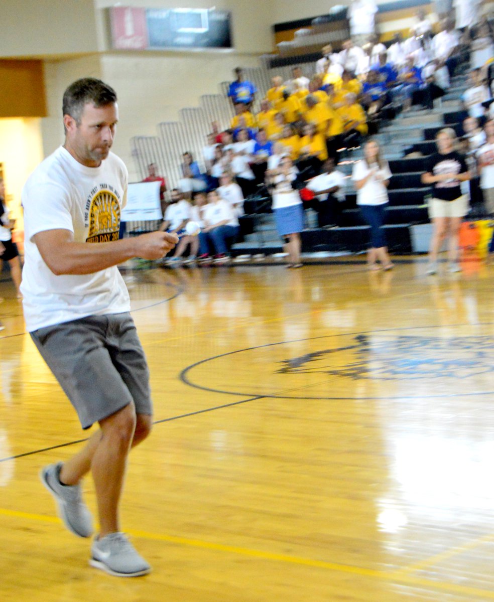 RHHSPhotoClub's tweet photo. #WEareRH https://t.co/kZ4aZRqL1b