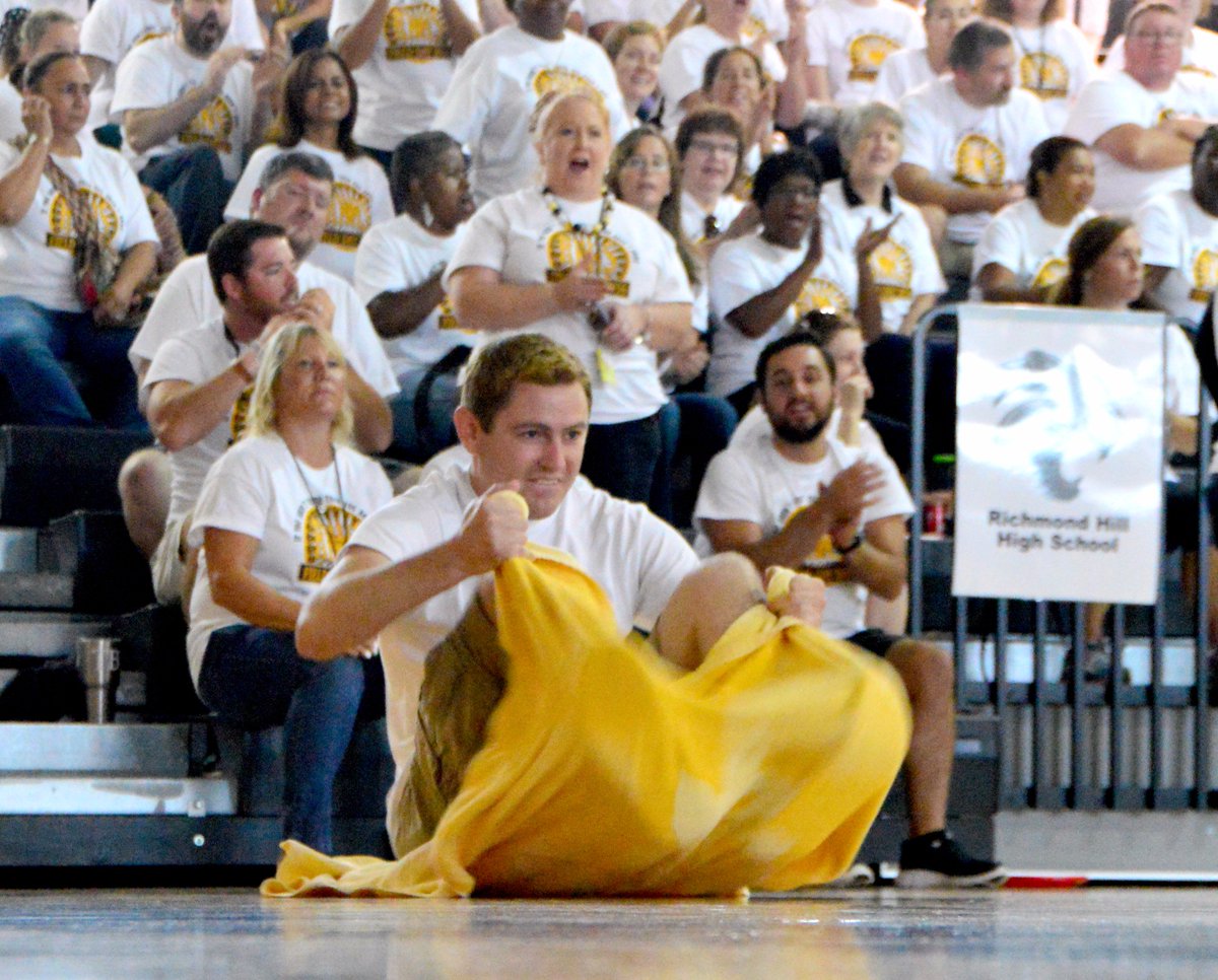 RHHSPhotoClub's tweet photo. #WEareRH https://t.co/kZ4aZRqL1b