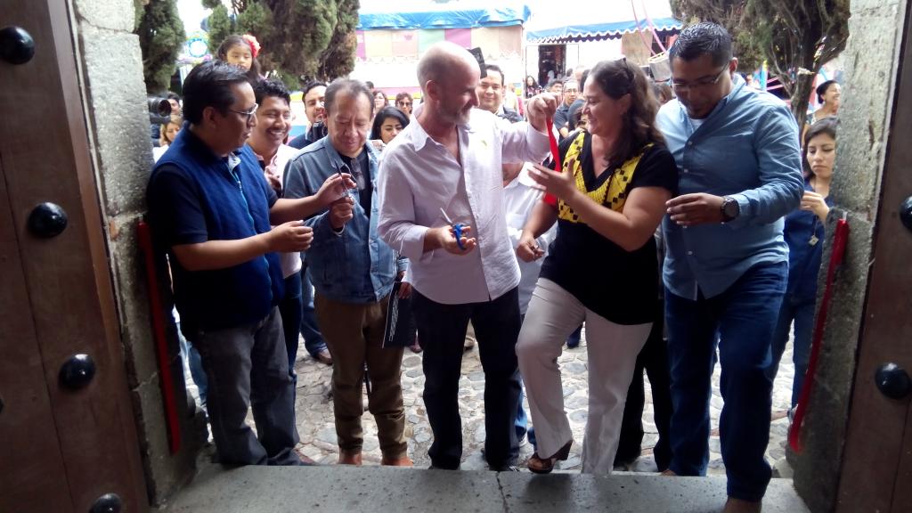 CCO_GobOax's tweet photo. #NoTeLoPierdas #EnCurso inauguración fotos Migrantes"enCCO @GabinoCue @GobOax @GabinoCue #Oaxaca @fotoax2016 https://t.co/ziJ3z6KtwH