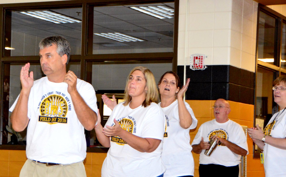 RHHSPhotoClub's tweet photo. #WEareRH https://t.co/vh7ES9xSOD