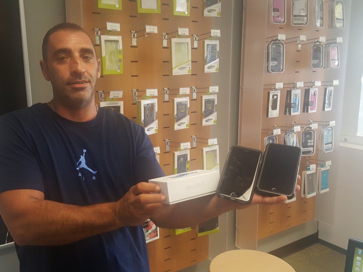 SprintBethPage's tweet photo. " I was so happy I was able to save 50% on my bill!" -Phill,  former T-Mobile customer. Join us! @SprintBethPage https://t.co/LSYqd51DXM