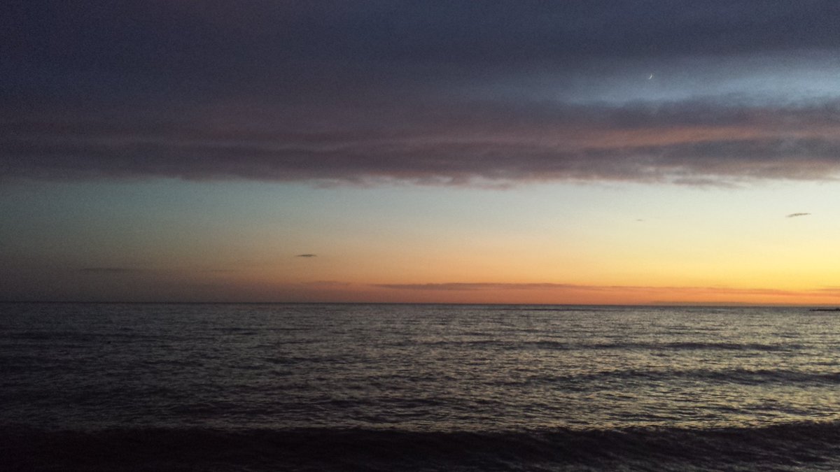 _Barbara_04's tweet photo. E intanto il sole tramonta così...
#anzio #daalceste #seratestrane https://t.co/42e5a7y4wo