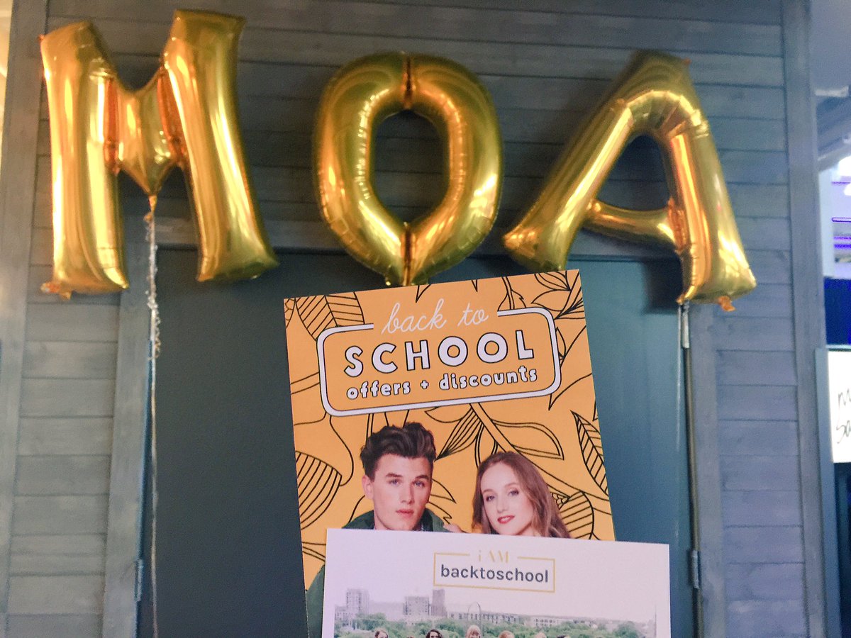 mallofamerica's tweet photo. What a beautiful event tonight! Thank you to @IamSarahEdwards + @IAMBTSchool for hosting! #IAMBTS #BacktoSchoolMOA https://t.co/8oHopYeGBz