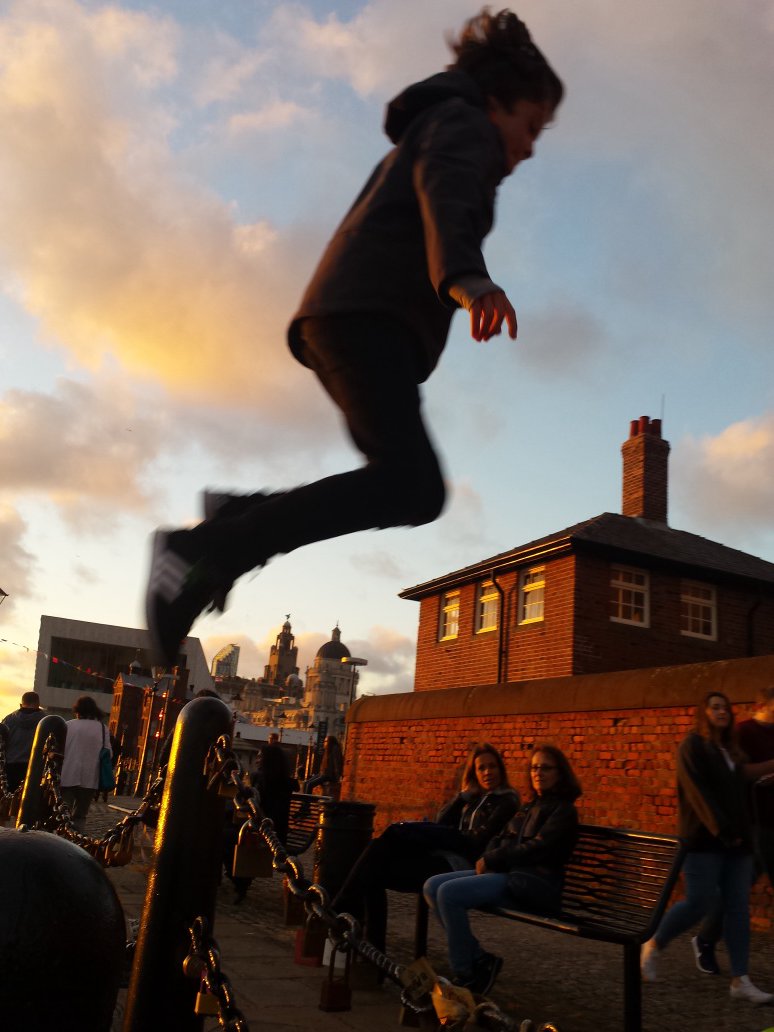 bottigabriele's tweet photo. Un salto a Liverpool. https://t.co/AG95cpYv9i