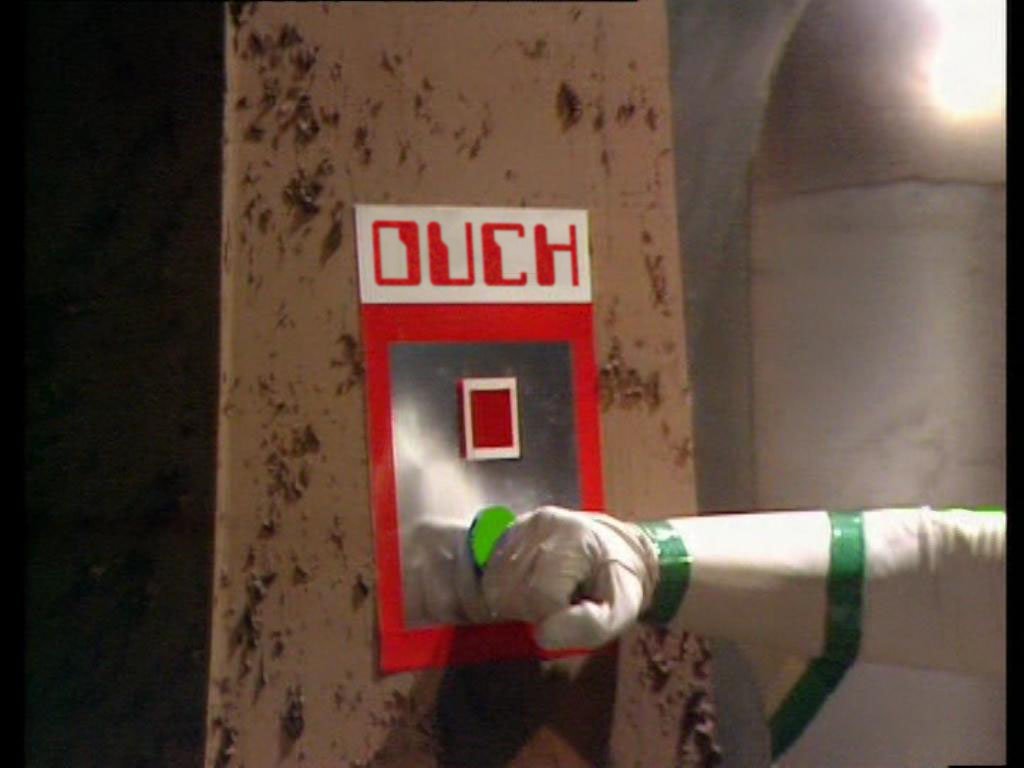 lexistwit's tweet image. OUCH #BlankButton